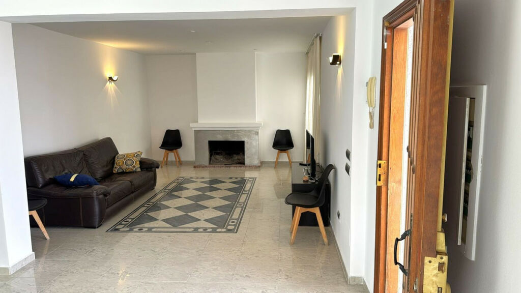 Detached Villa Estepona Málaga - image 14