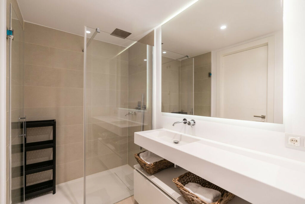 Middle Floor Apartment Estepona Málaga - image 15