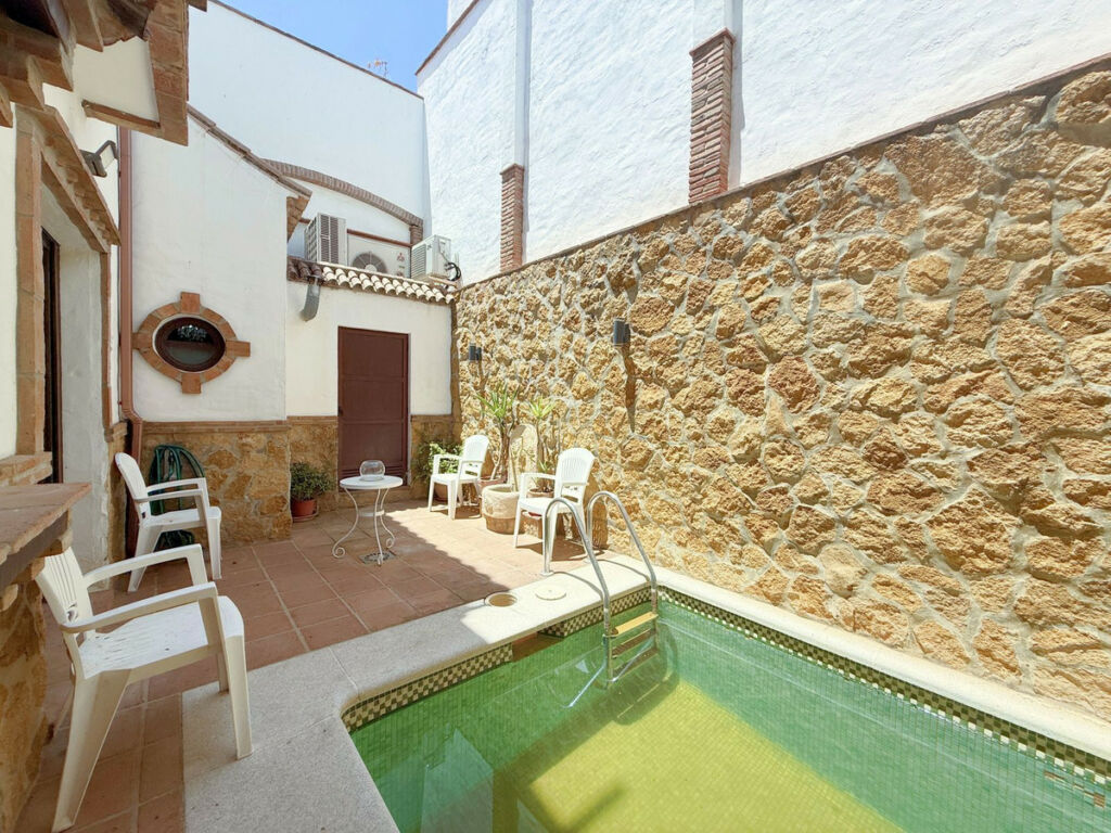 Townhouse Guadiaro Cádiz - image 15