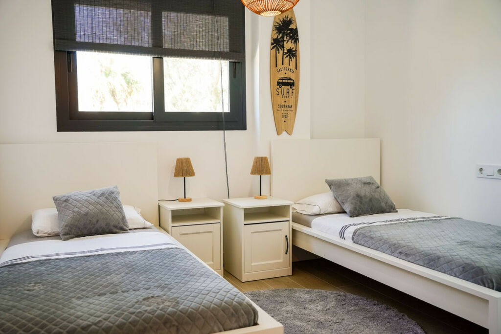 Middle Floor Apartment Estepona Málaga - image 15