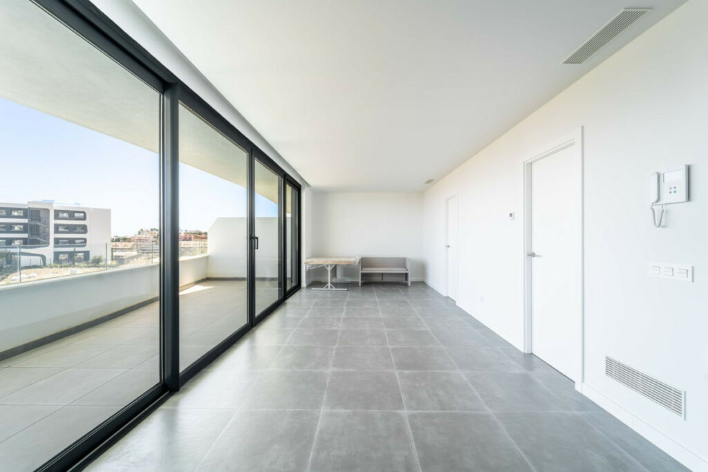 Middle Floor Apartment Fuengirola Málaga - image 15