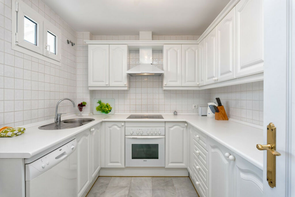 Penthouse Calahonda Málaga - image 11