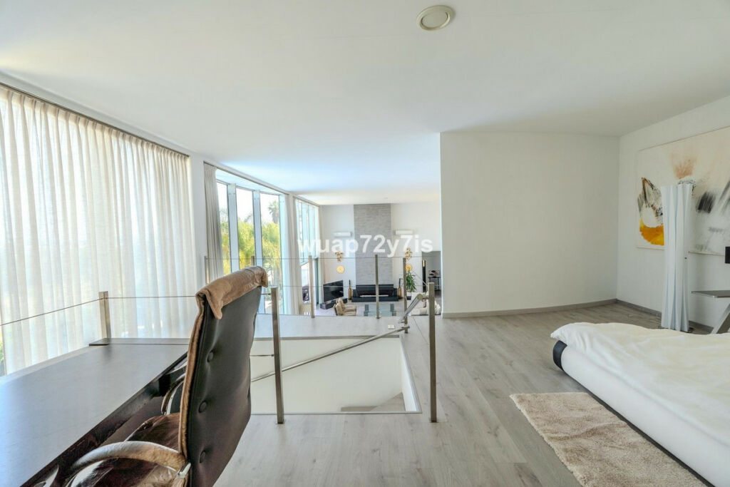Detached Villa Benahavís Málaga - image 15
