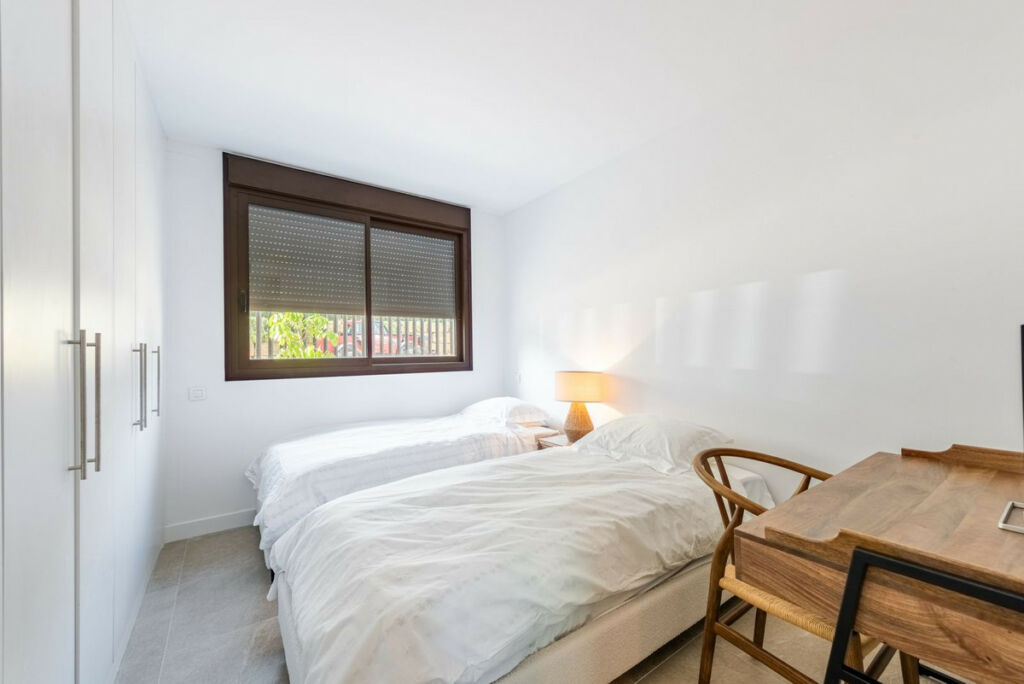 Middle Floor Apartment Estepona Málaga - image 15