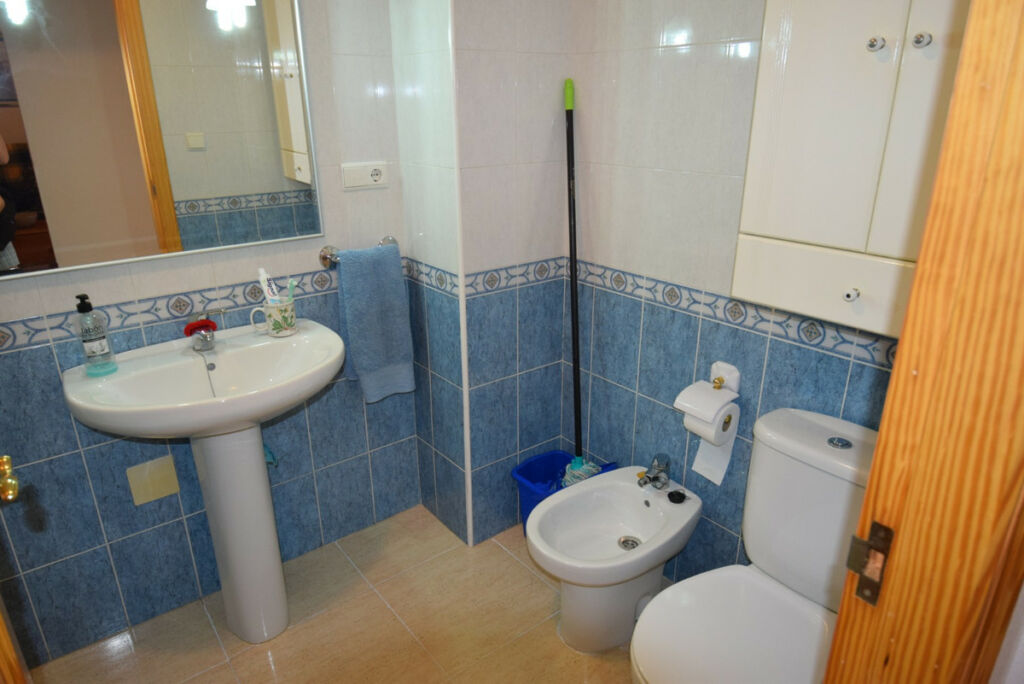 Middle Floor Apartment Guardamar del Segura Alicante - image 15