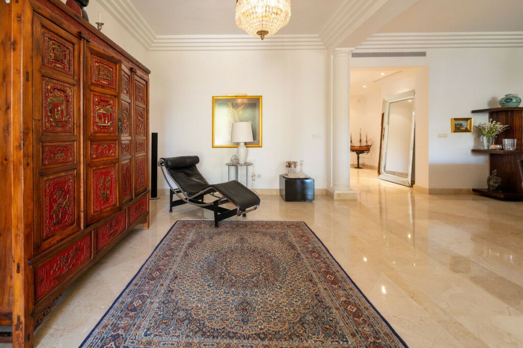 Middle Floor Apartment Nueva Andalucía Málaga - image 15