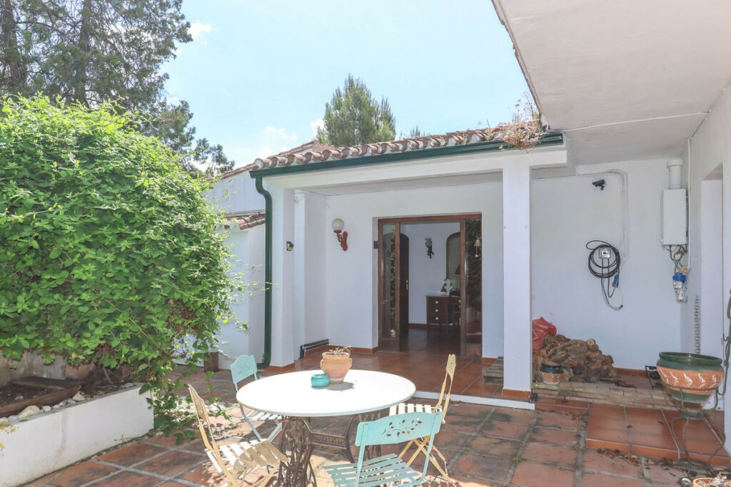 Detached Villa Coín Málaga - image 6