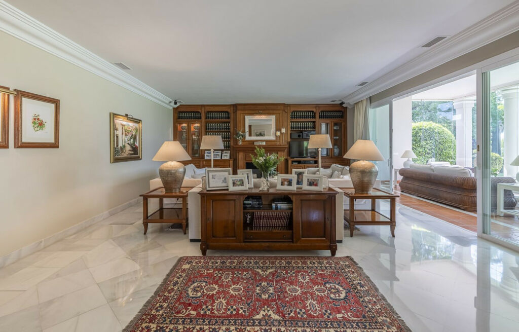Detached Villa Guadalmina Alta Málaga - image 15