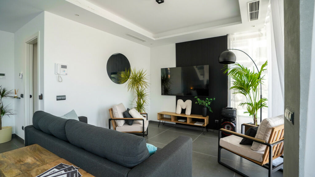 Detached Villa Estepona Málaga - image 15