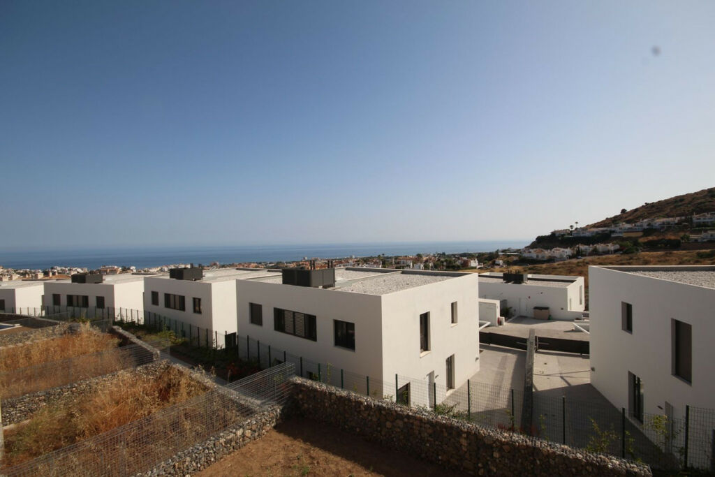 Semi-Detached House Riviera del Sol Málaga - image 15