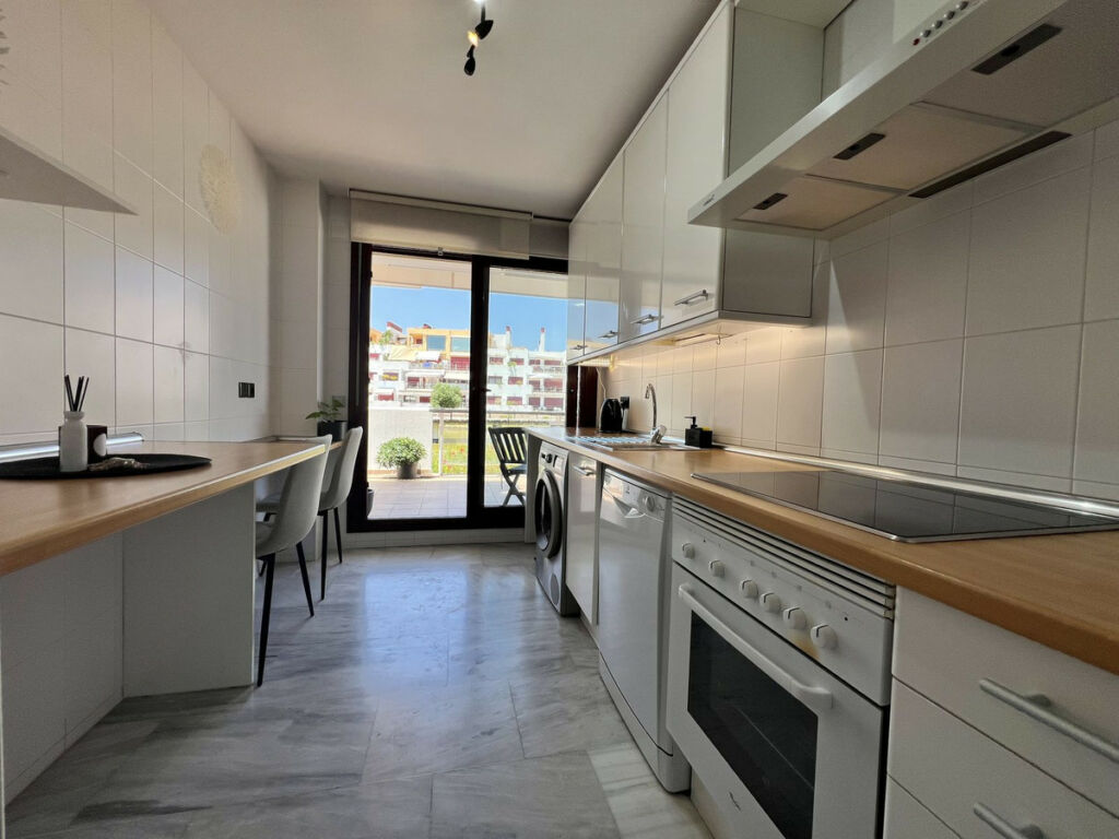 Middle Floor Apartment Benahavís Málaga - image 15