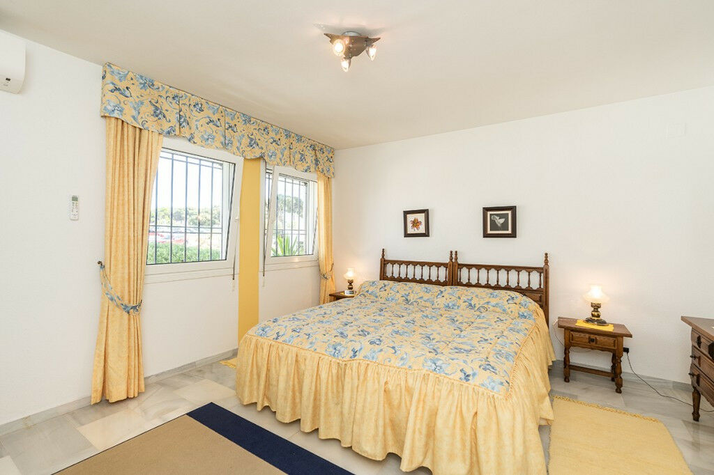 Penthouse Duplex Calahonda Málaga - image 15