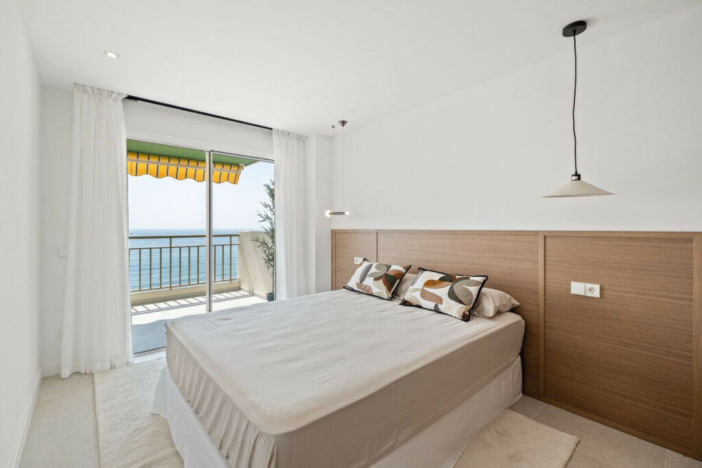 Middle Floor Apartment Fuengirola Málaga - image 16