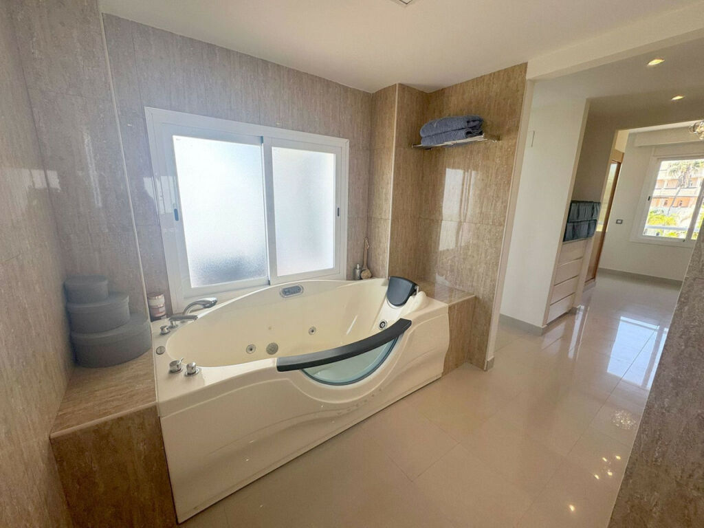 Penthouse Duplex New Golden Mile Málaga - image 15