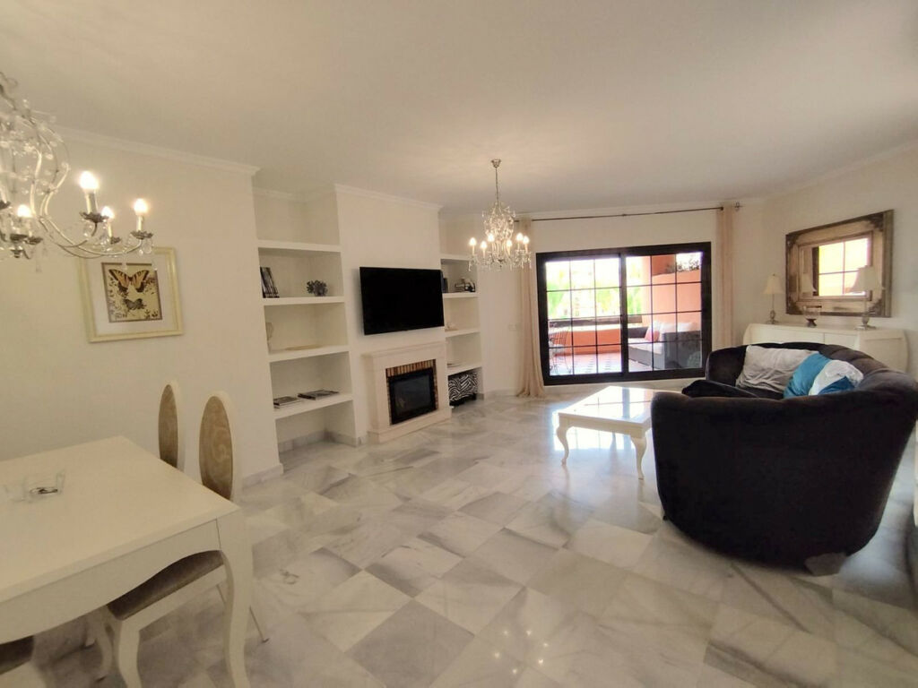 Middle Floor Apartment Hacienda del Sol Málaga - image 15