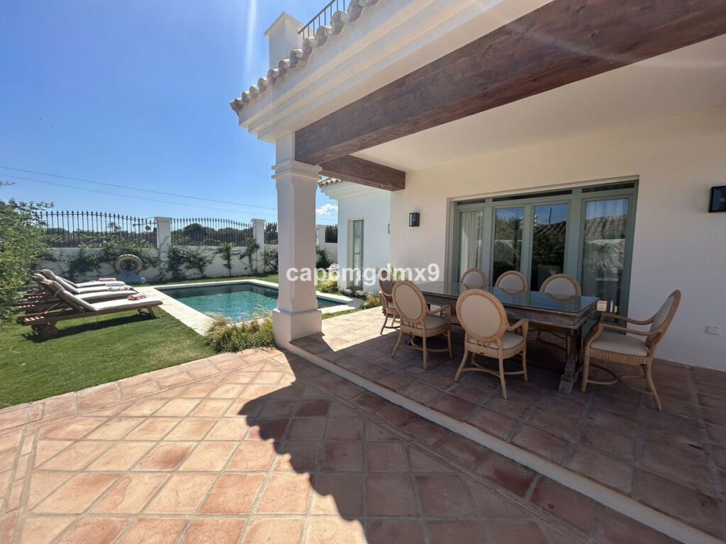 Detached Villa San Pedro de Alcántara Málaga - image 15