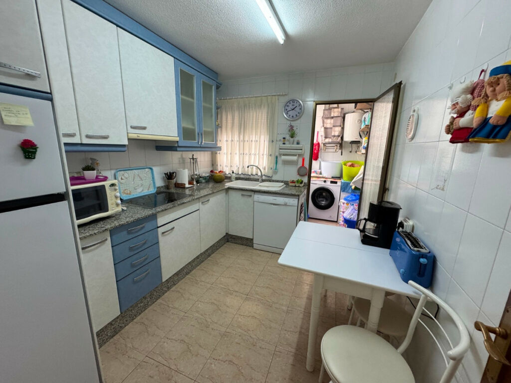 Middle Floor Apartment Guardamar del Segura Alicante - image 10