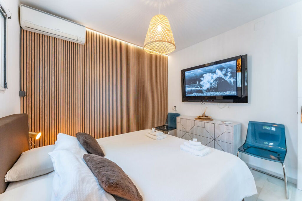 Detached Villa Calahonda Málaga - image 15