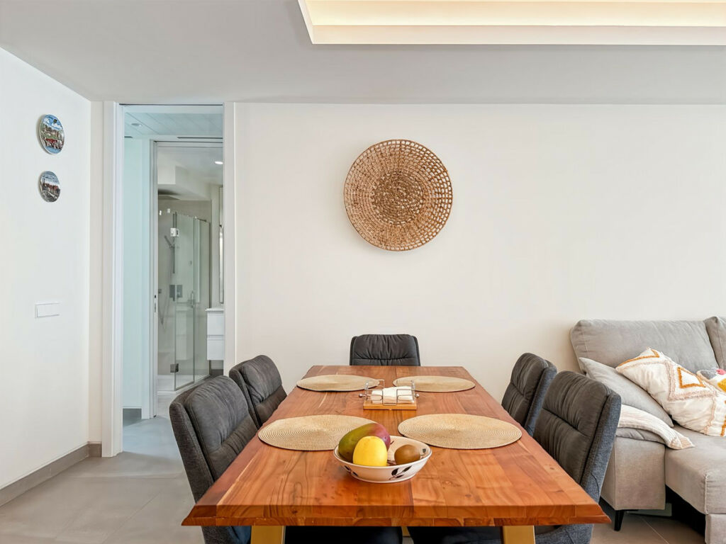 Middle Floor Apartment Estepona Málaga - image 15