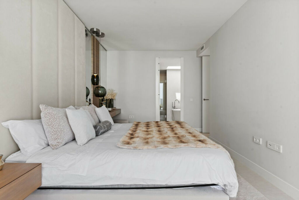 Semi-Detached House Estepona Málaga - image 15