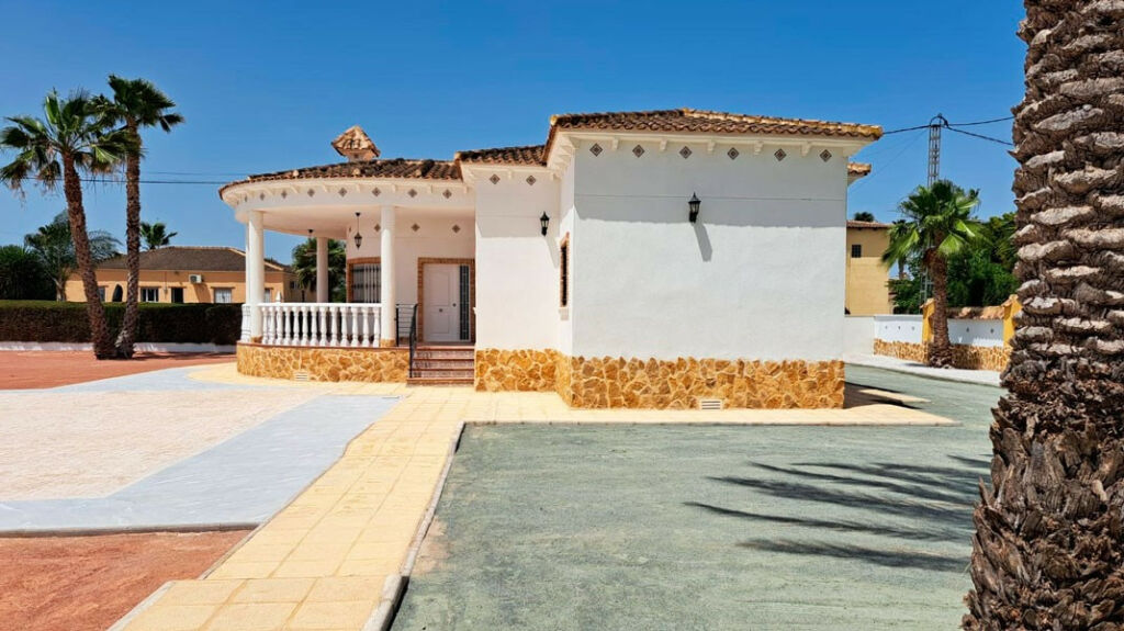 Detached Villa Catral Alicante - image 15