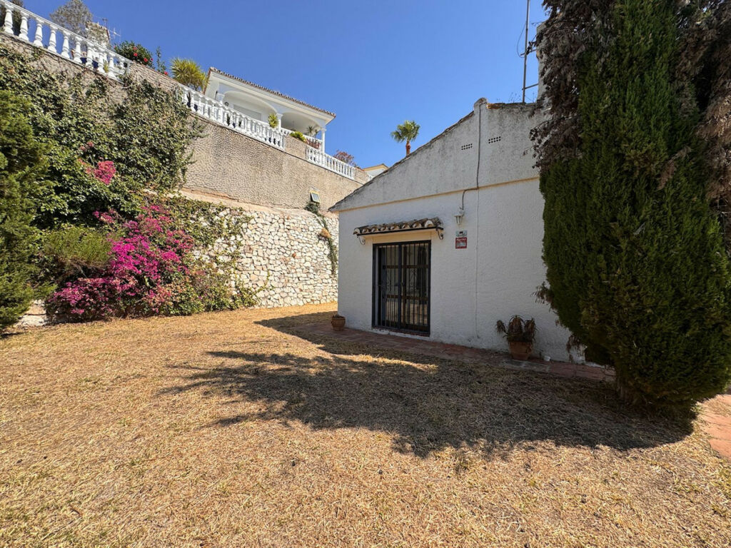 Detached Villa Miraflores Málaga - image 15