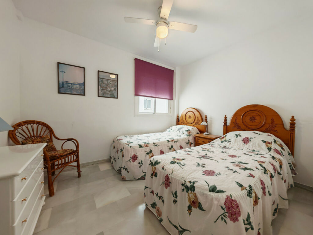 Middle Floor Apartment Elviria Málaga - image 15