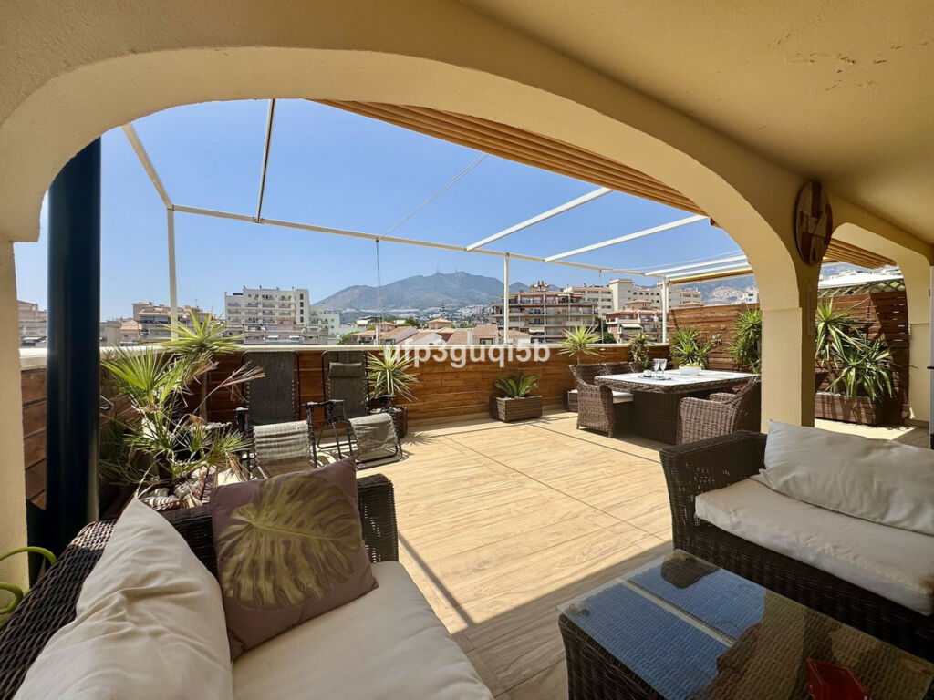 Middle Floor Apartment Torrequebrada Málaga - image 15
