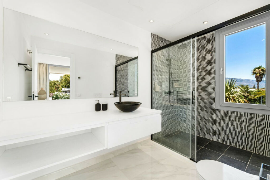 Detached Villa San Pedro de Alcántara Málaga - image 15