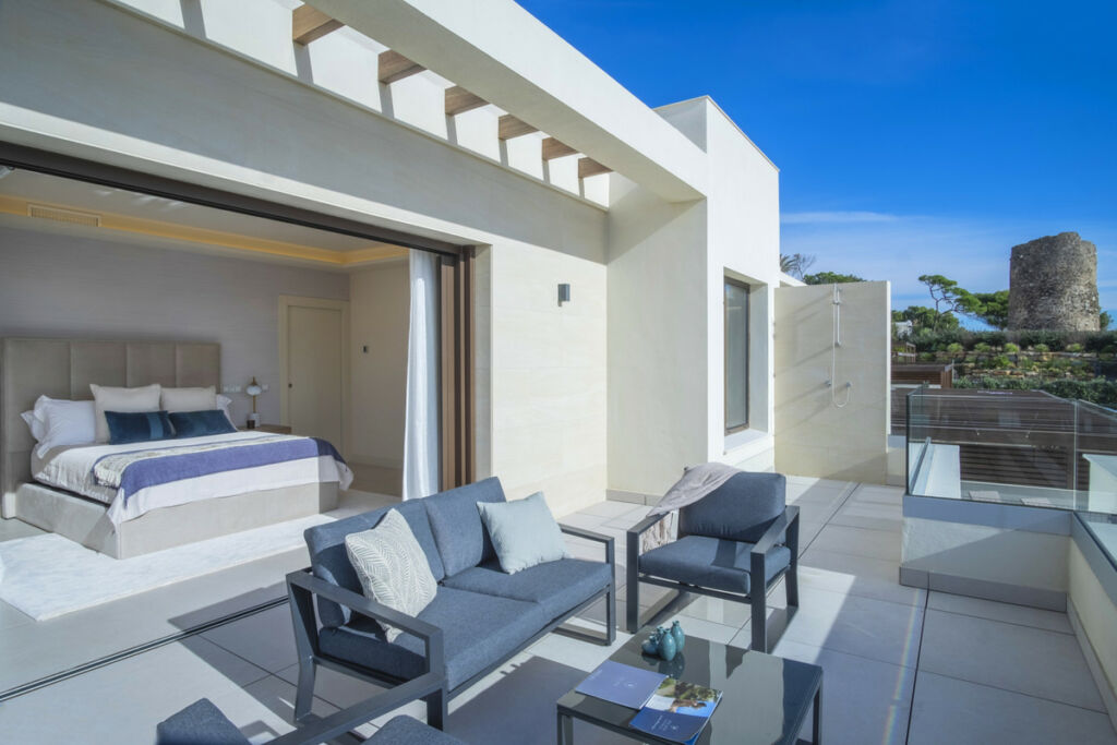 Detached Villa New Golden Mile Málaga - image 15