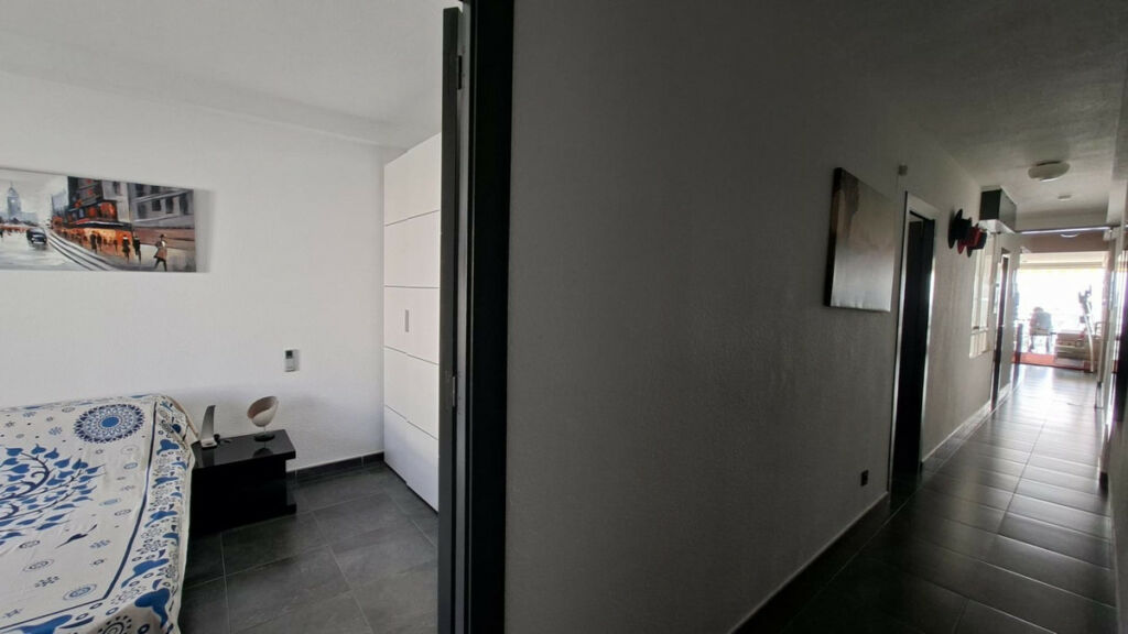 Middle Floor Apartment Torrevieja Alicante - image 15