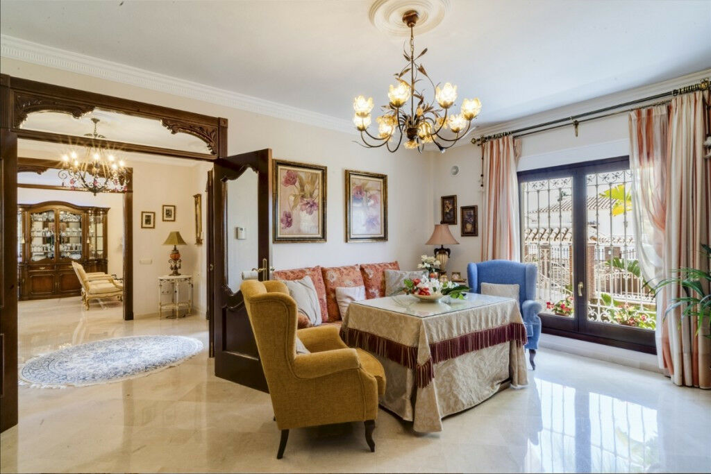 Detached Villa Alhaurín el Grande Málaga - image 16