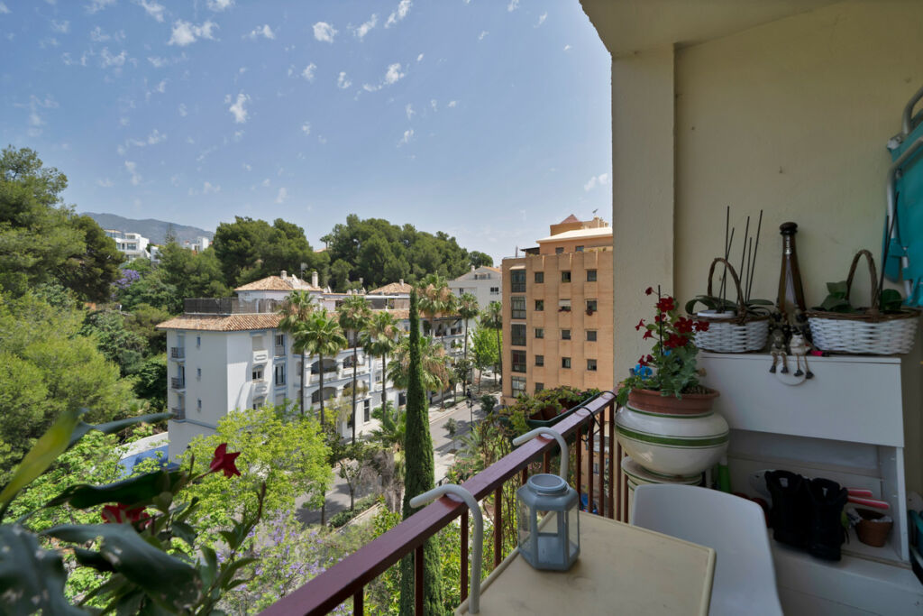 Middle Floor Apartment Marbella Málaga - image 16