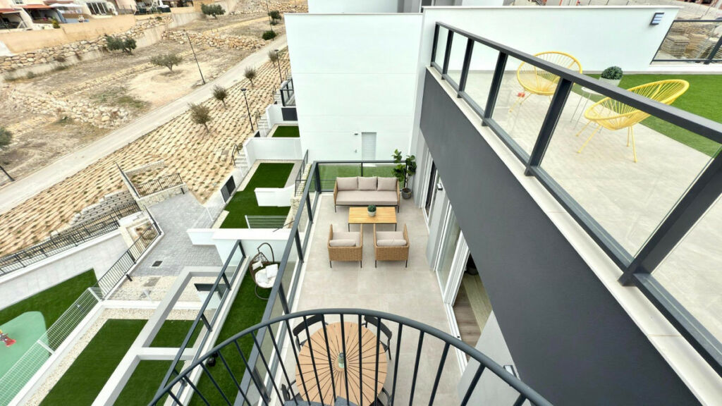 Townhouse Finestrat Alicante - image 16