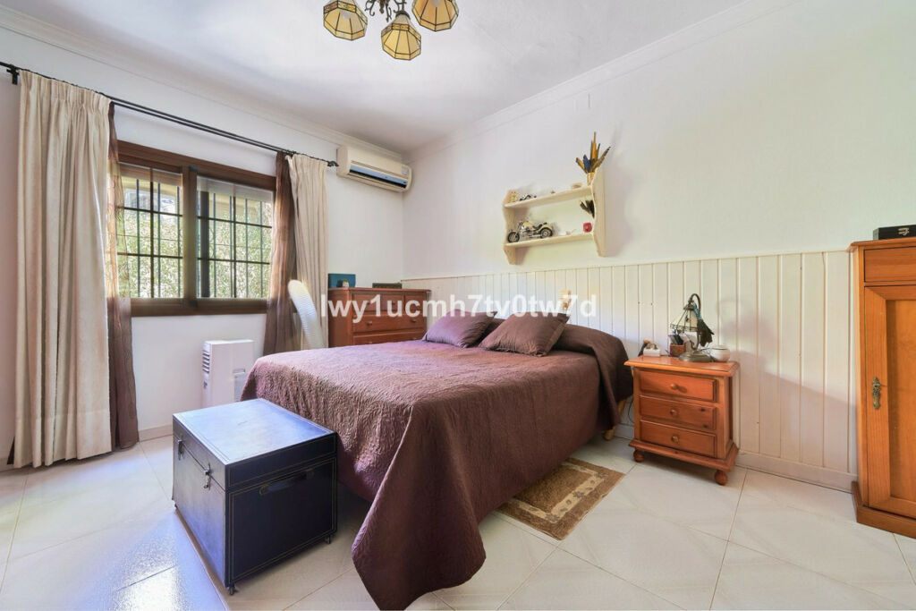 Detached Villa Alhaurín de la Torre Málaga - image 16