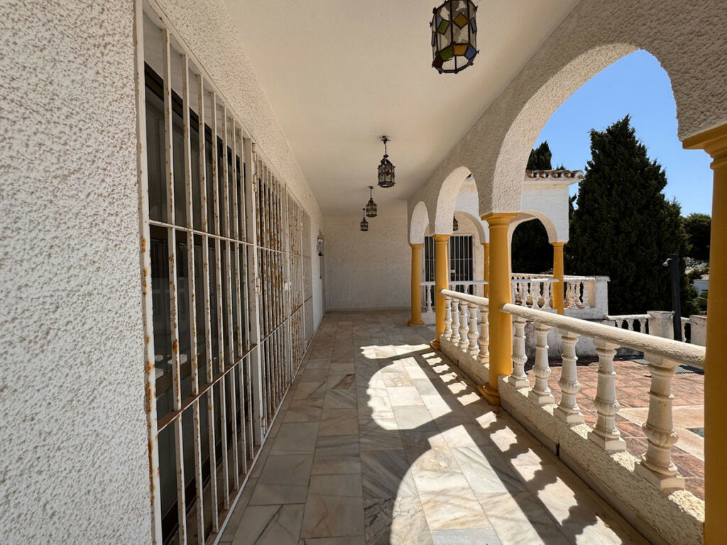Detached Villa Miraflores Málaga - image 16