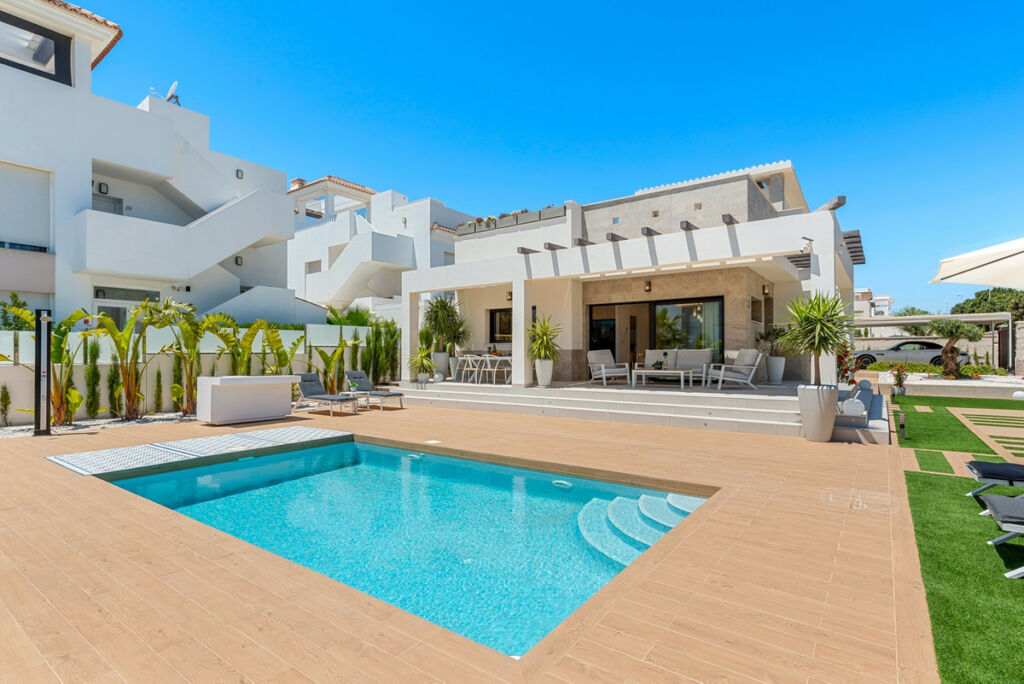 Detached Villa Ciudad Quesada Alicante - image 16