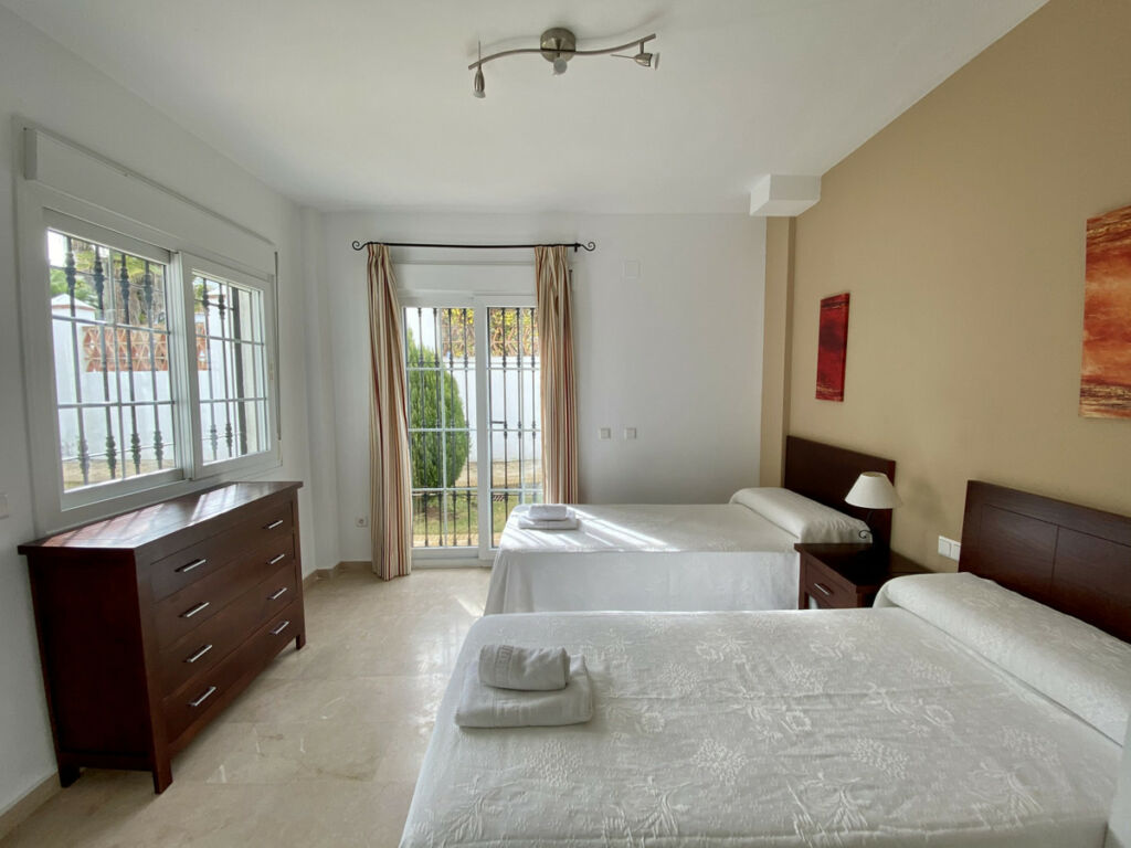 Semi-Detached House Lauro Golf Málaga - image 15