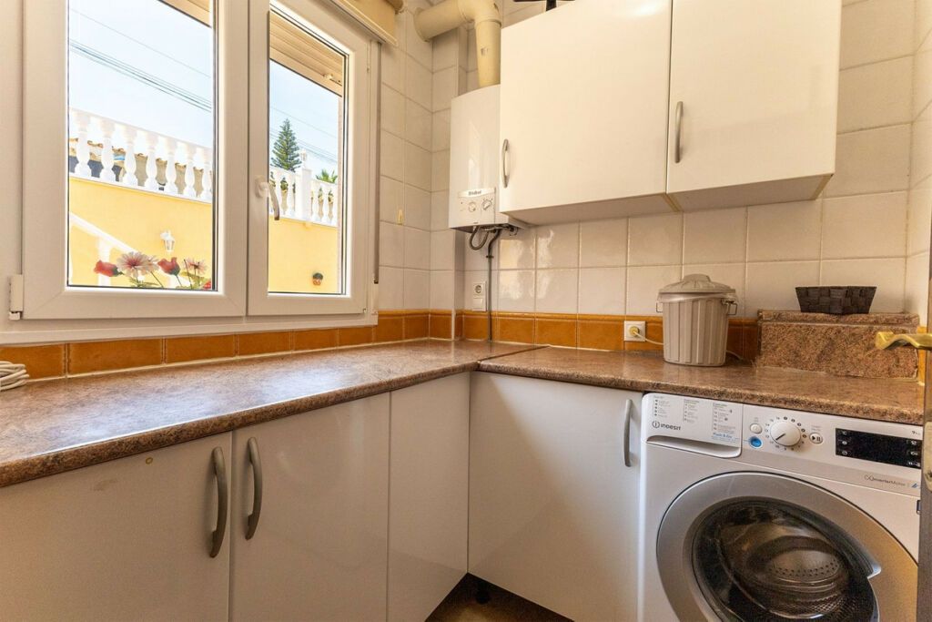 Detached Villa Algorfa Alicante - image 16