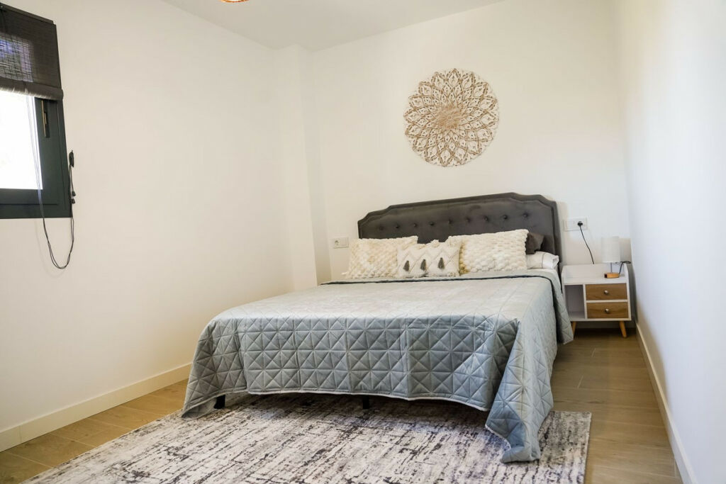Middle Floor Apartment Estepona Málaga - image 16