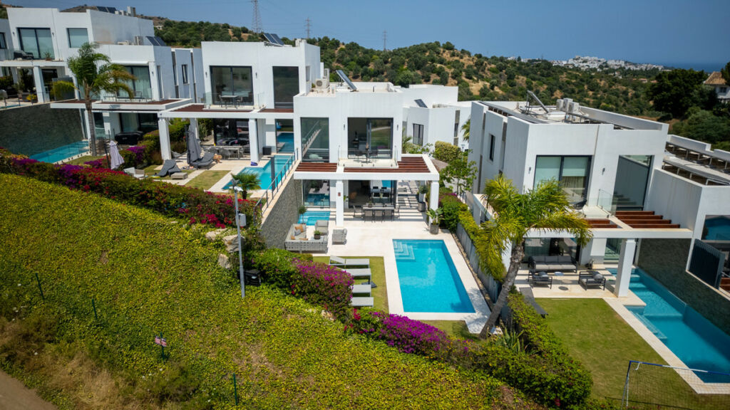 Semi-Detached House Cabopino Málaga - image 16