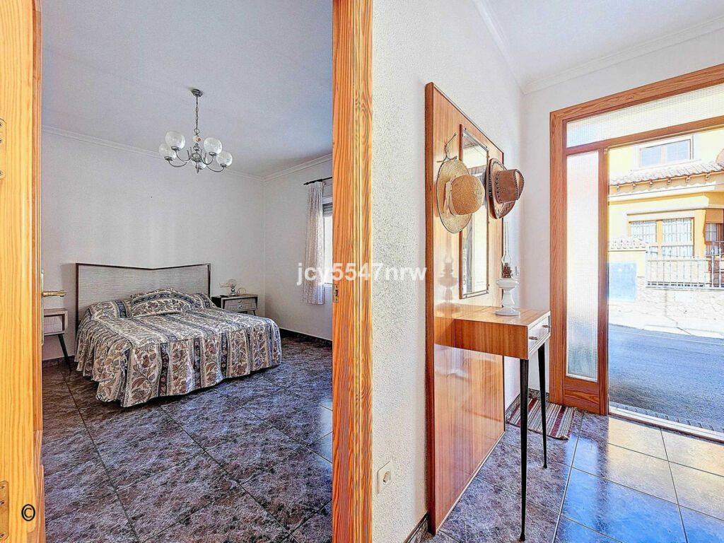 Townhouse Pinoso Alicante - image 16