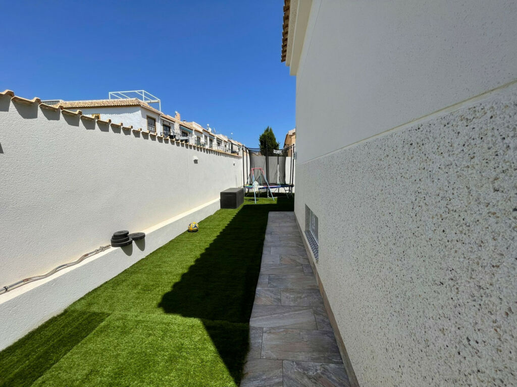 Bungalow Orihuela Costa Alicante - image 16