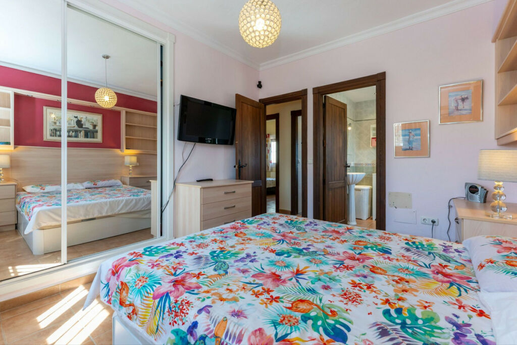 Detached Villa Alhaurín el Grande Málaga - image 16