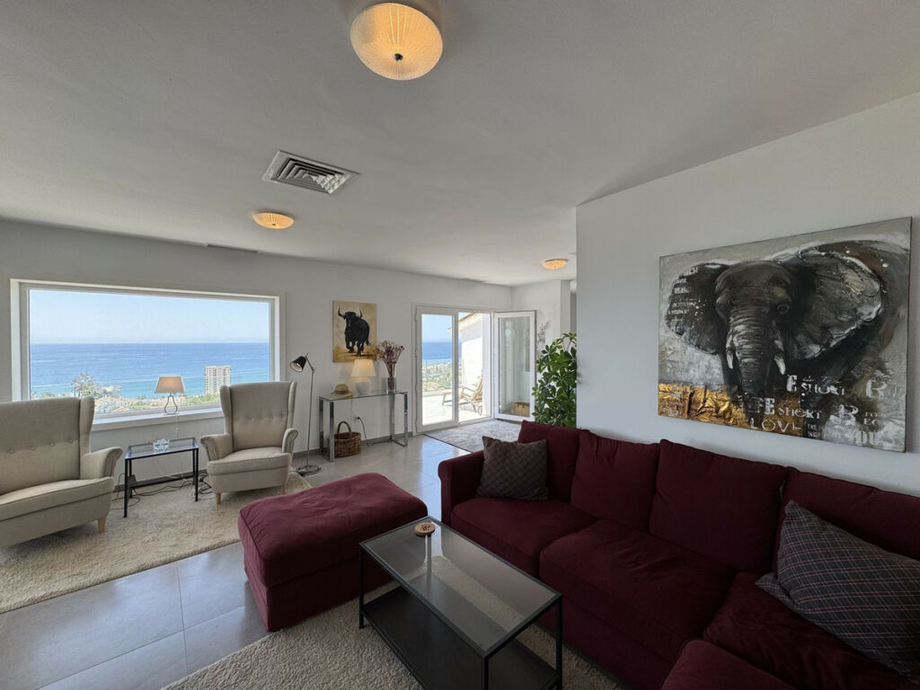 Detached Villa Riviera del Sol Málaga - image 16