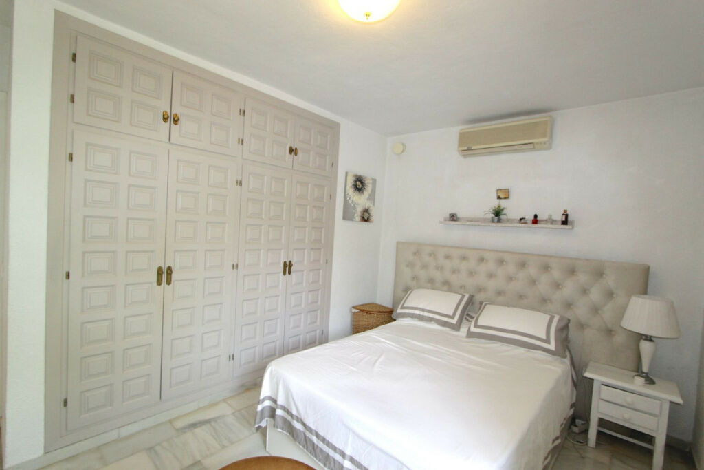 Detached Villa La Capellania Málaga - image 16