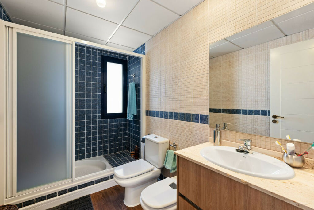 Middle Floor Apartment Estepona Málaga - image 18