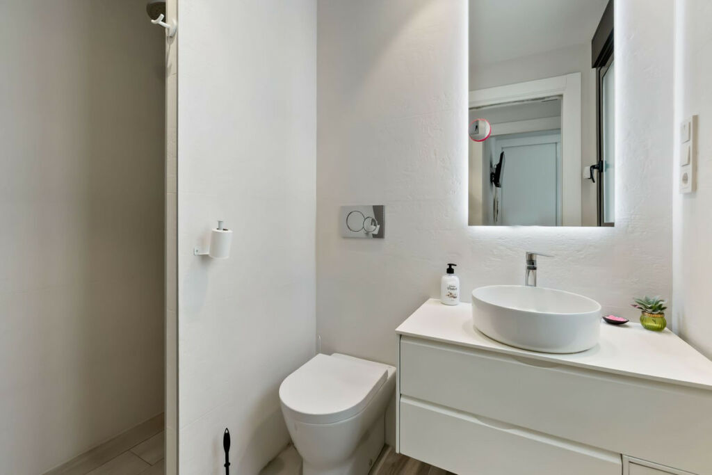 Middle Floor Apartment Torrevieja Alicante - image 16