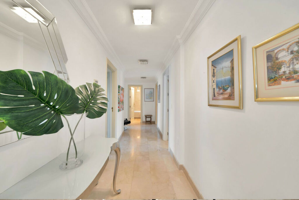 Penthouse The Golden Mile Málaga - image 16
