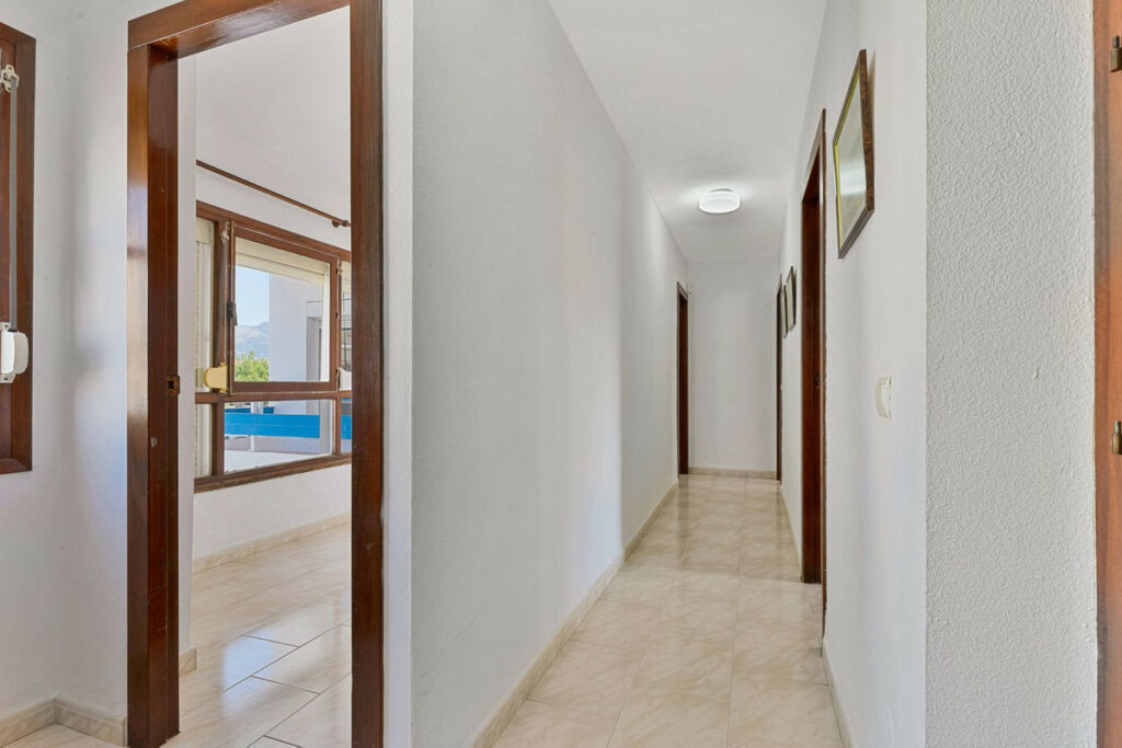 Middle Floor Apartment Fuengirola Málaga - image 16